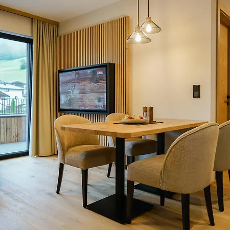 Hautz Apartment *